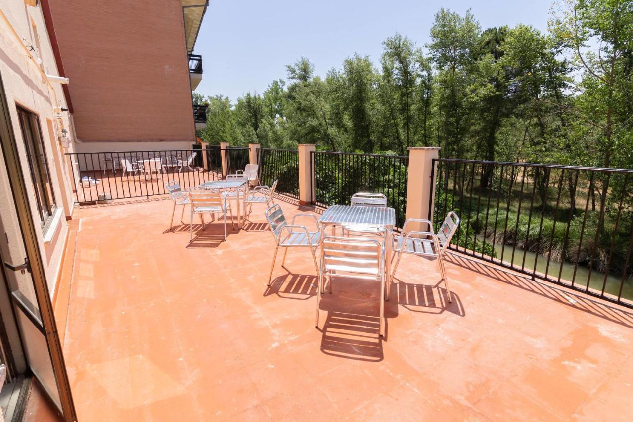 Apartamentos El Balcon Del Duero San Esteban De Gormaz Bagian luar foto